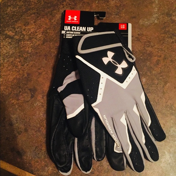 Under Armour Other - Batting gloves